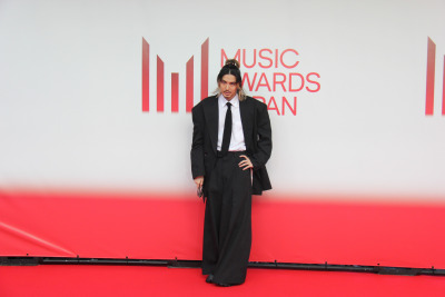 「MUSIC AWARDS JAPAN 2026」のレッドカーペットに登場した藤井風