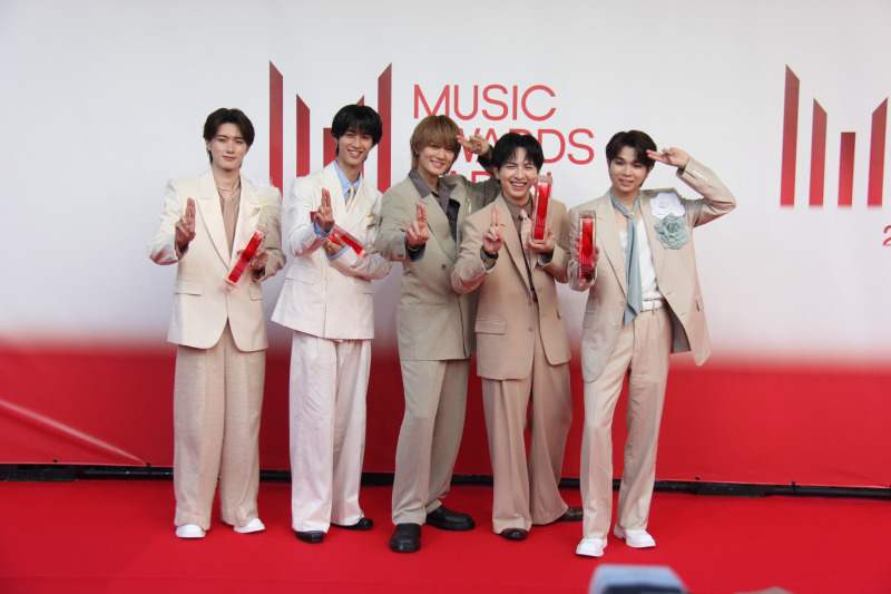 「MUSIC AWARDS JAPAN 2026」のレッドカーペットに登場したM!LK