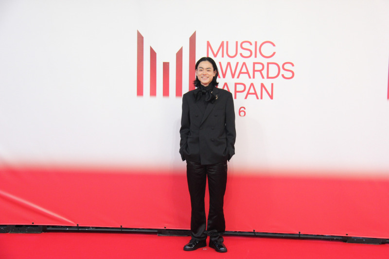 菅田将暉がMAJレッドカーペットに登場、Grand Ceremony司会として2年連続でこの舞台へ