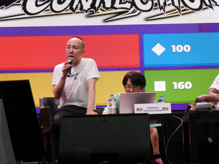 「正解は三角です」──松山洋、パリのステージで日本人にだけ答えをバラす。サイバーコネクトツー30周年クイズ大会をJapan Expoで目撃した